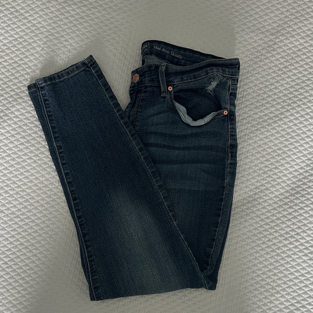 Levi’s Distressed Mid-Rise Skinny Jeans 12S